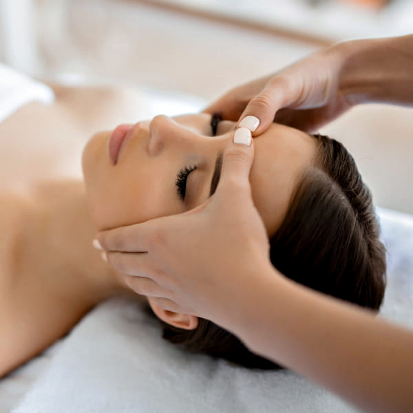 Massatge facial-craneal